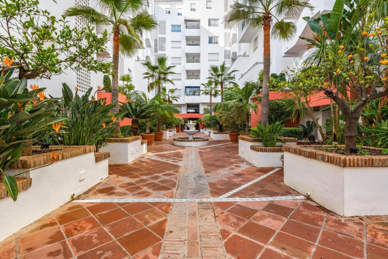 Modern Studio In Medina Garden - Puerto Banus Марбелья Экстерьер фото